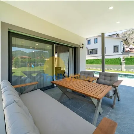 Villa Queenarya